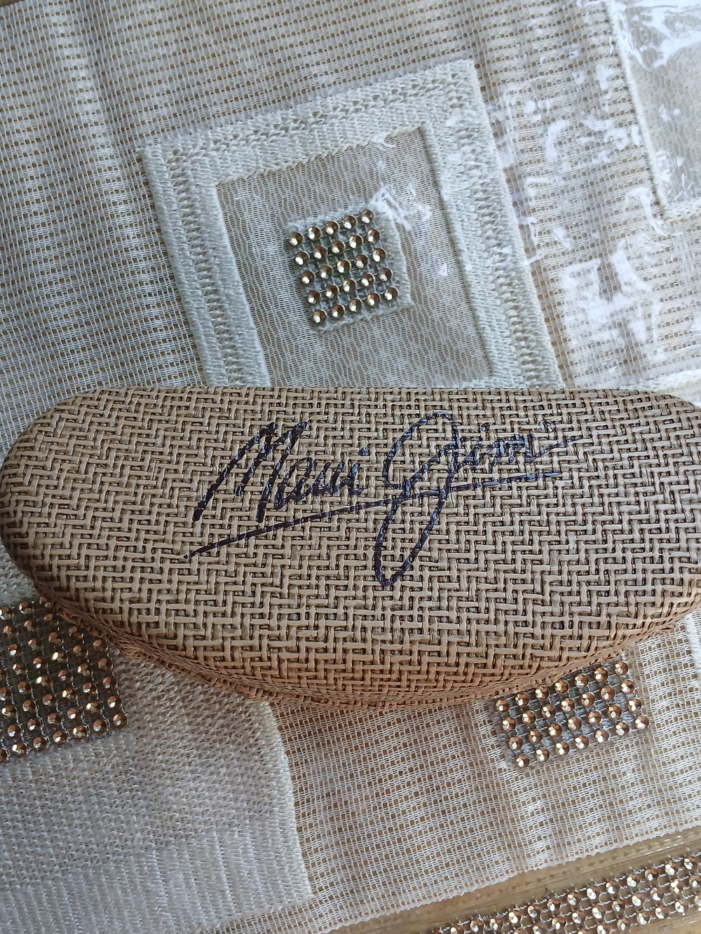Maui Jim Sunglasses Replacement Case Hard Clamshell Bamboo Brown Logo Glasses
